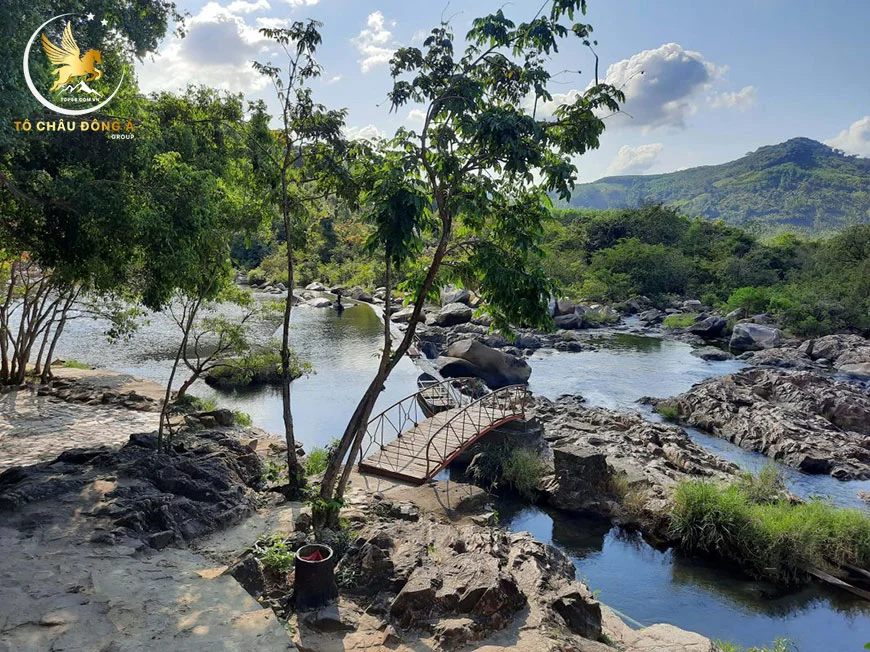 Khu du lịch sinh thái Hầm Hô