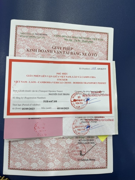 Hồ sơ đăng ký xe biển vàng tại Cầu Giấy Hà Nội.